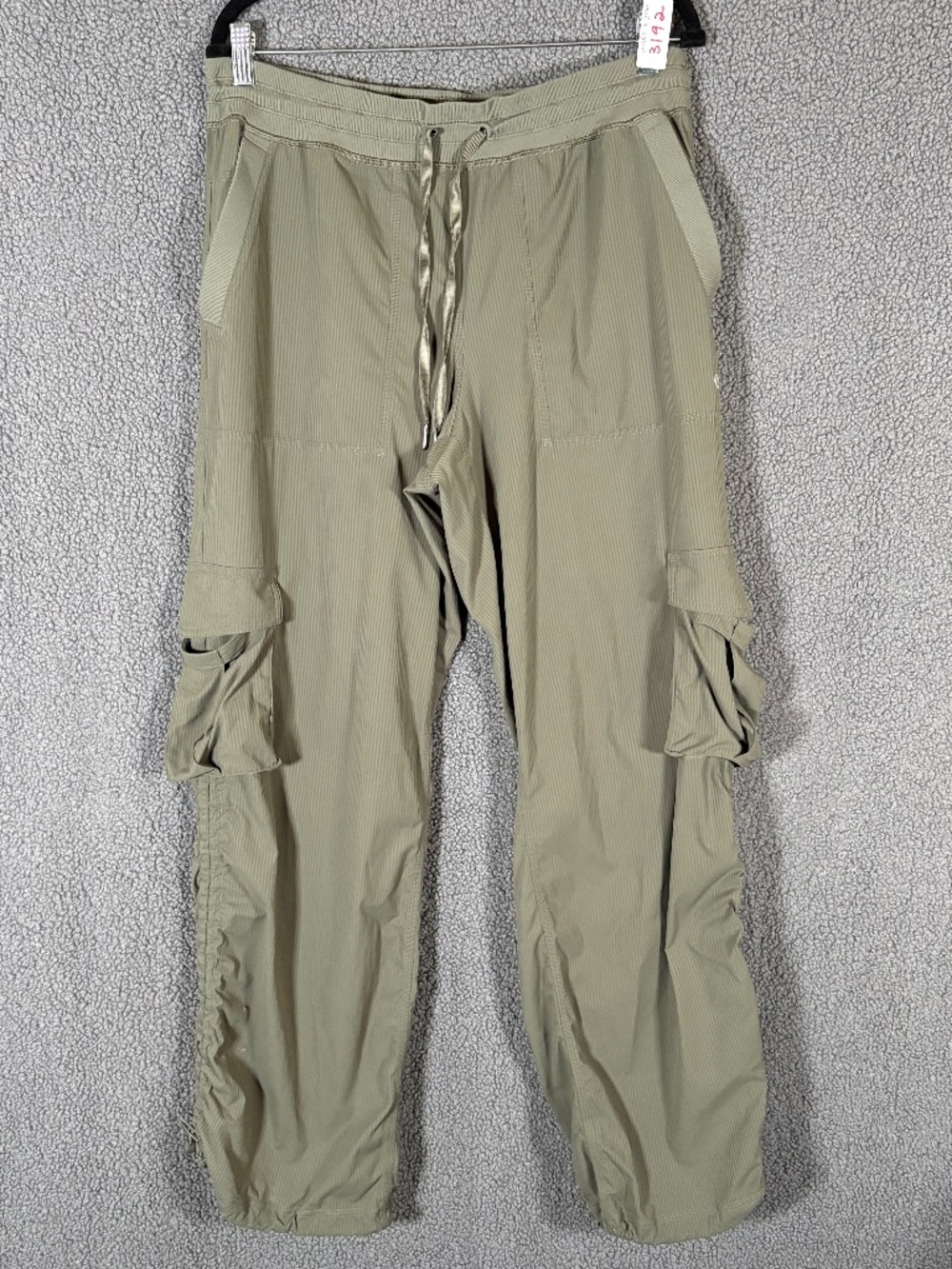 Lululemon Dance Studio Relaxed Mid Rise Cargo Pants - Women's Size L - Green